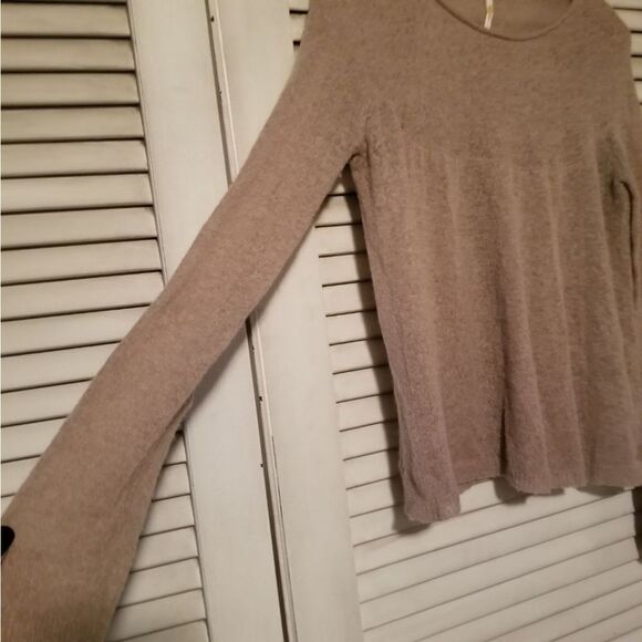 Free People Taupe Light Weight Sweater Small - Picture 3 of 6